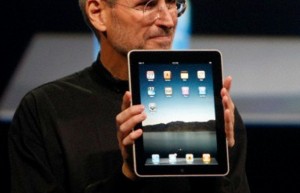 ipad-steve-jobs-primo-piano-619x400-32655